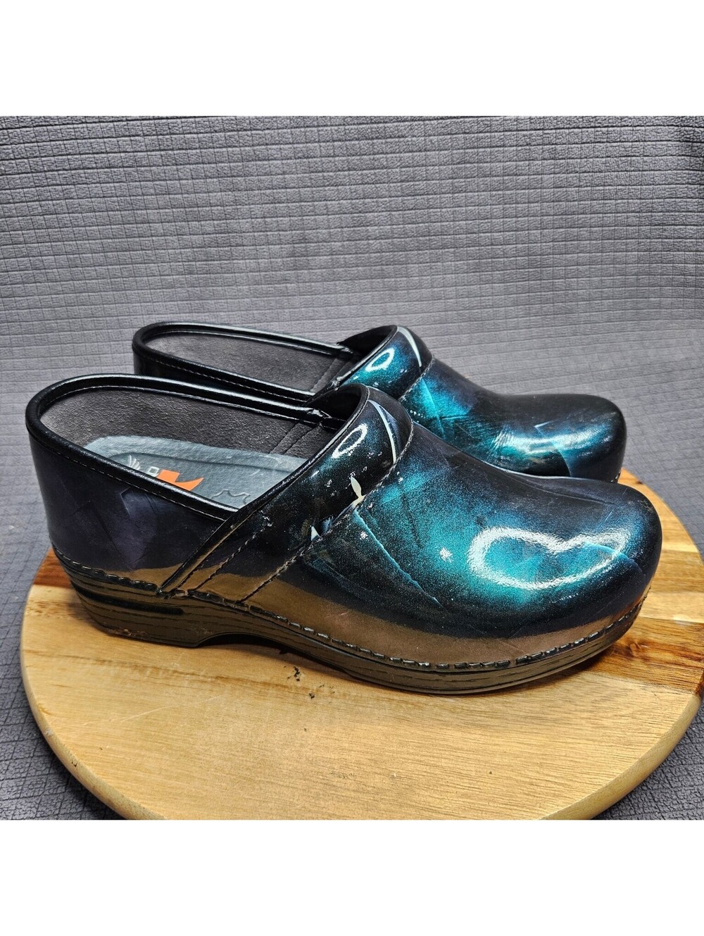 Dansko XP Athletic Shoes Women's 38 Iridescent Patent Leather Clogs
